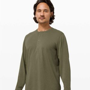 Men’s Lululemon Reinstate Long Sleeve Henley
Heathered Medium Olive - size large